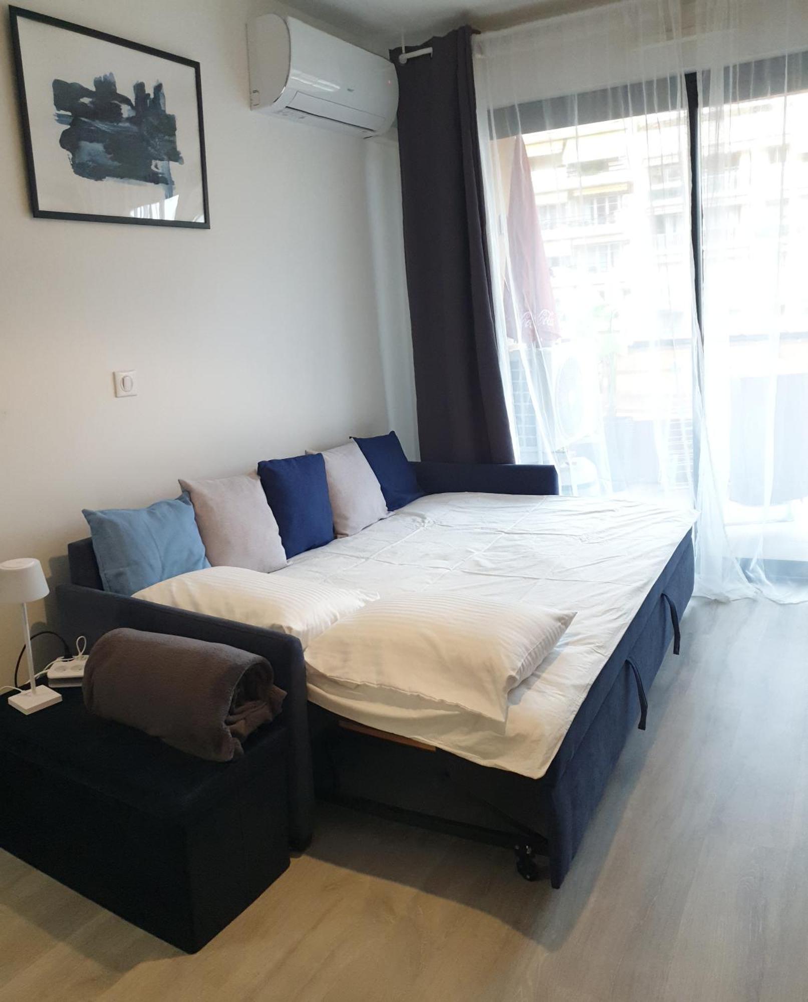 Appartement Cosy Au Centre Ville De Мантон Екстер'єр фото